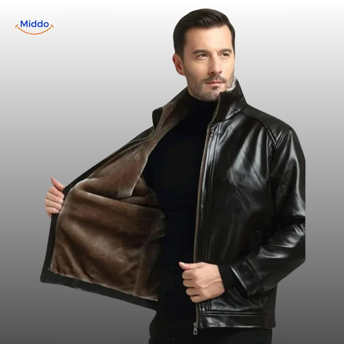 veste en cuir noire avec doublure en fourrure portée par un mannequin, coupe ajustée et élégante